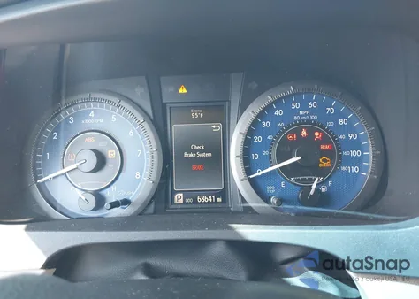 2015 Toyota Sienna Xle 8 Passenger from USA, damaged, VIN 5TDYK3DC1FS661805